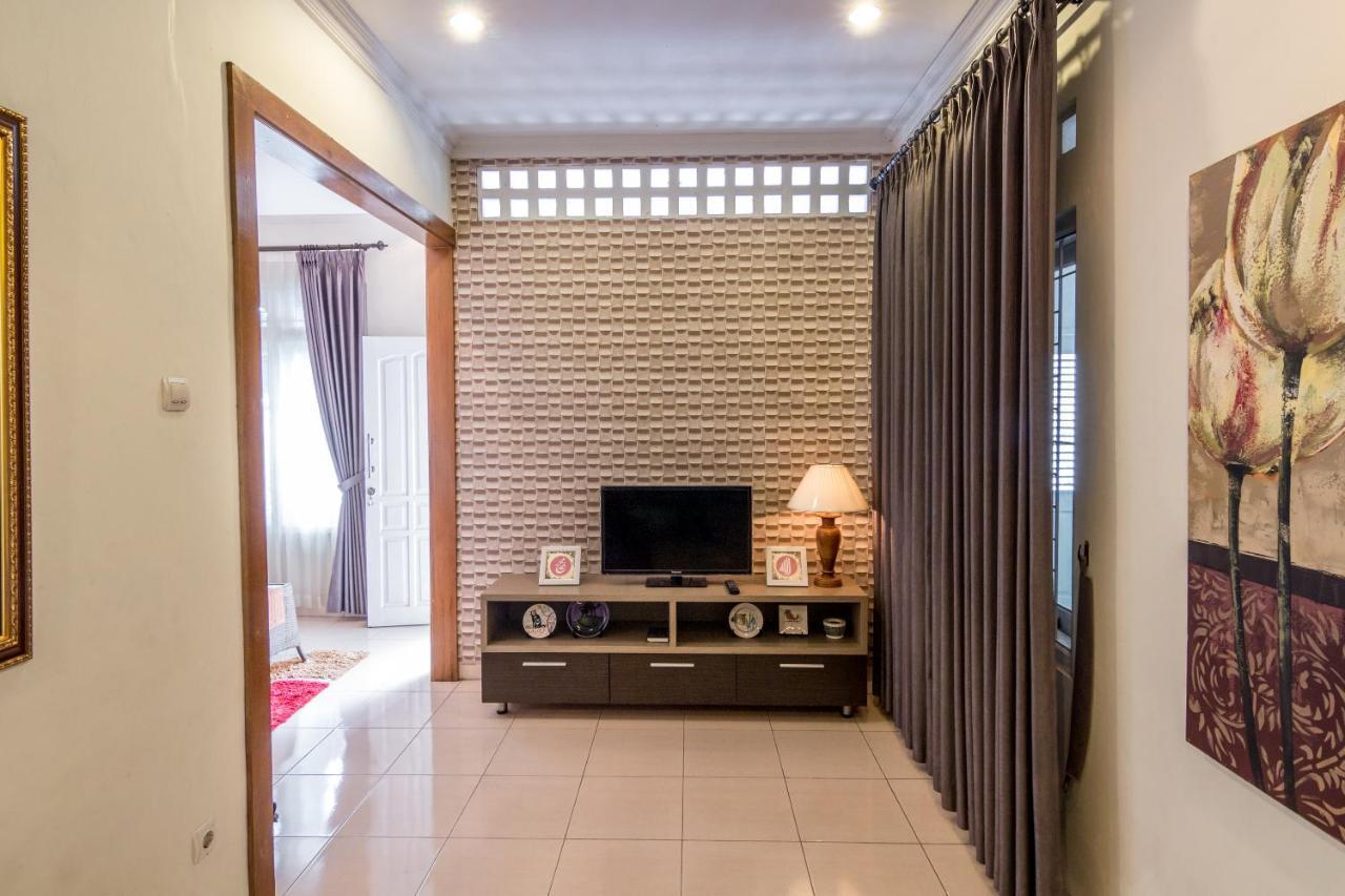 Roemah Noni by Bukit Vista Villa Yogyakarta Bagian luar foto